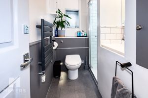 Photo 17- click for photo gallery